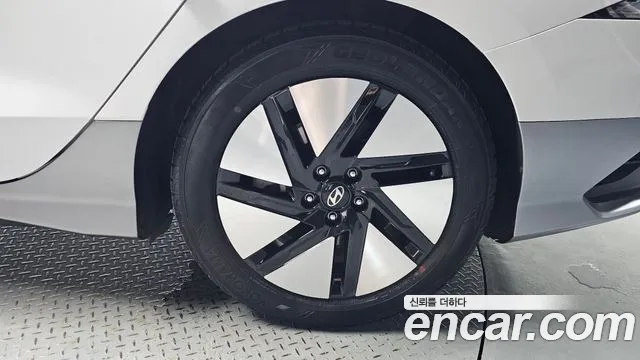 Hyundai Ioniq6 — Фото автомобиля 21