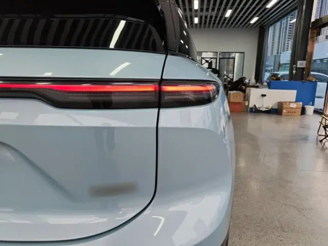 Nio ES6 — Фото автомобиля 7