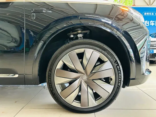Li Auto Li Xiang L9 2026 Base Model — Фото автомобиля 22