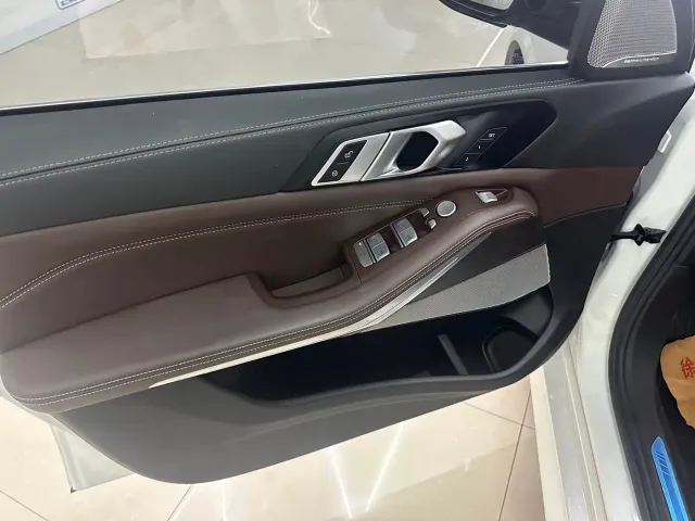 BMW X5 — Фото автомобиля 14