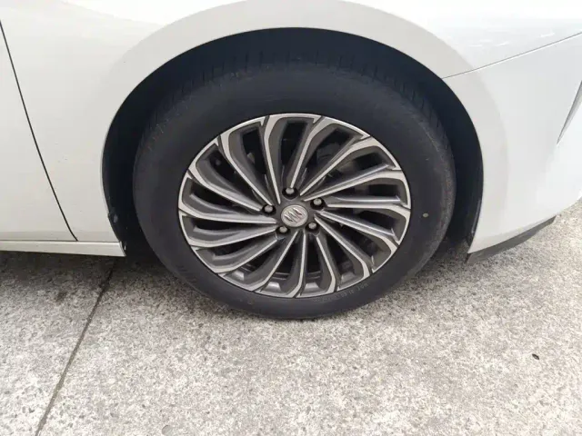 Buick LaCrosse — Фото автомобиля 8