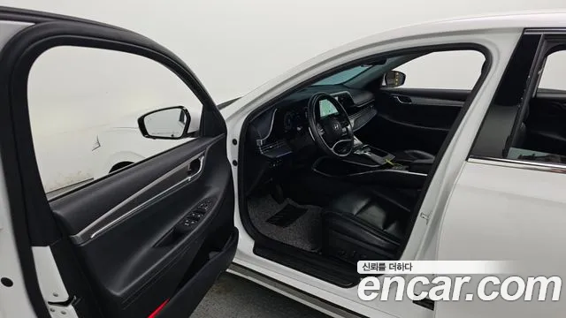 Hyundai Grandeur Новый Grandeur IG — Фото автомобиля 10