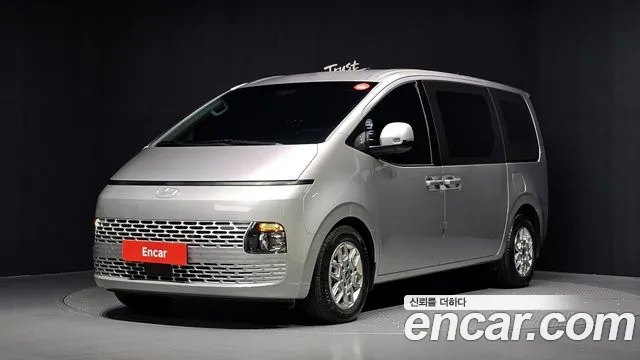 Фотография автомобиля — Hyundai Staria