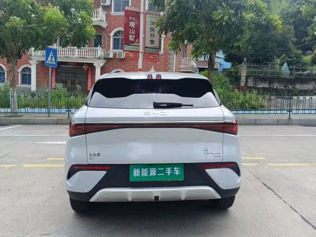 BYD Yuan PLUS 2025 Smart Drive Edition 430KM Leading — Фото автомобиля 9