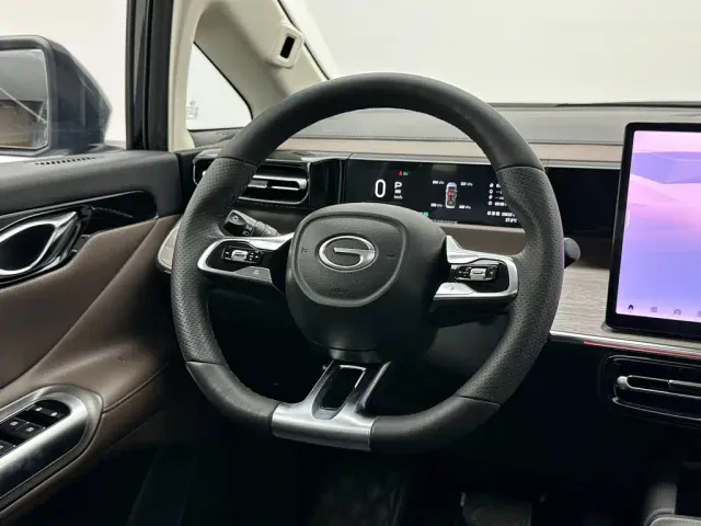 GAC Trumpchi E8 — Фото автомобиля 20