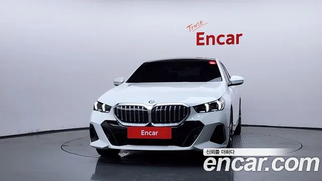 BMW 5-Series 5 серия (G60) 530i xDrive M Sport — Фото автомобиля 3