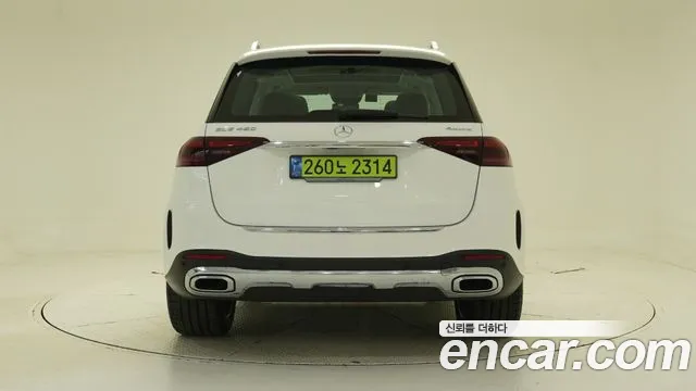 Mercedes-Benz GLE-Class — Фото автомобиля 4