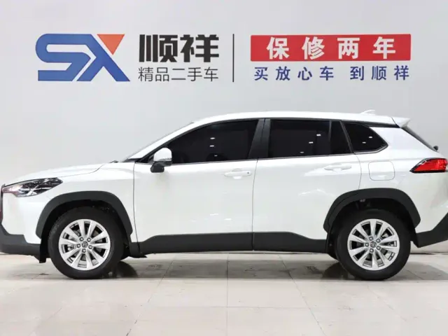 Toyota Corolla Cross — Фото автомобиля 4