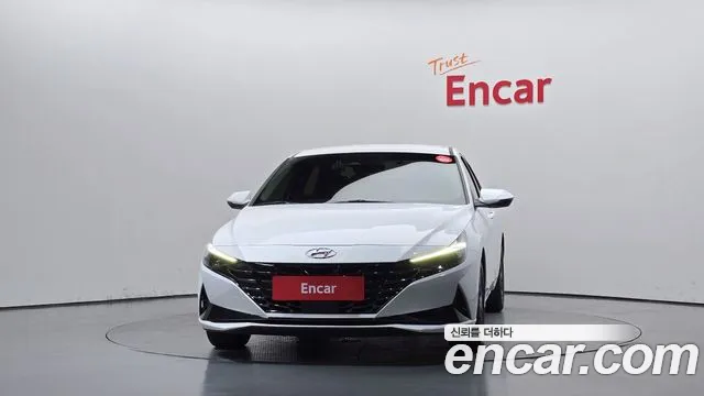 Hyundai Avante CN7 — Фото автомобиля 3