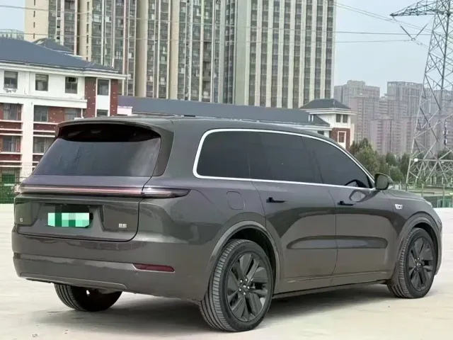 Li Auto L9 — Фото автомобиля 7