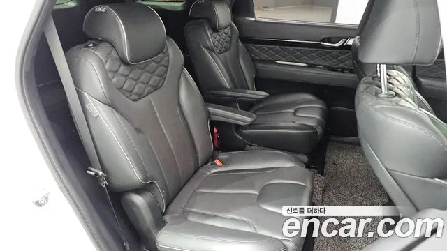 Hyundai Palisade Palisade Дизель 2.2 2WD — Фото автомобиля 16