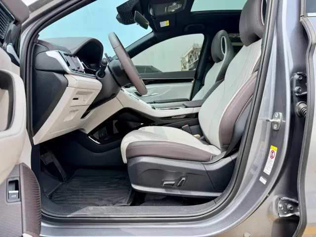 BYD Song PLUS PHEV 2025 EV 520km Luxury — Фото автомобиля 9