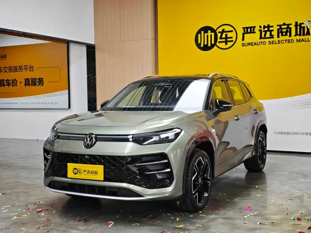 Фотография автомобиля — Volkswagen Tayron