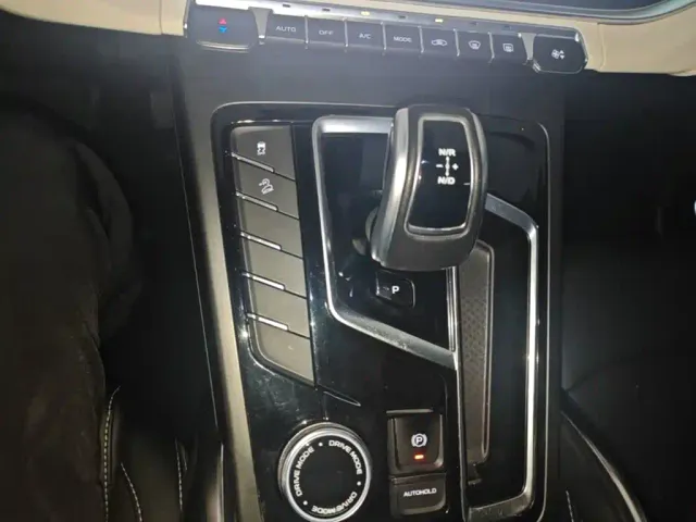Geely Boyue — Фото автомобиля 13