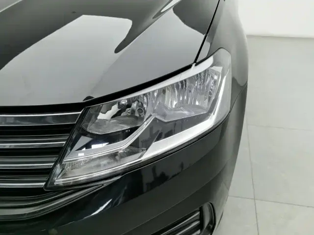 Volkswagen Lavida — Фото автомобиля 7