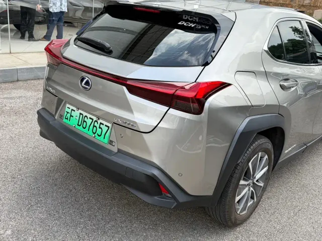 Lexus UX — Фото автомобиля 10
