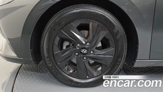 Hyundai AVANTE Avante (CN7) — Фото автомобиля 5