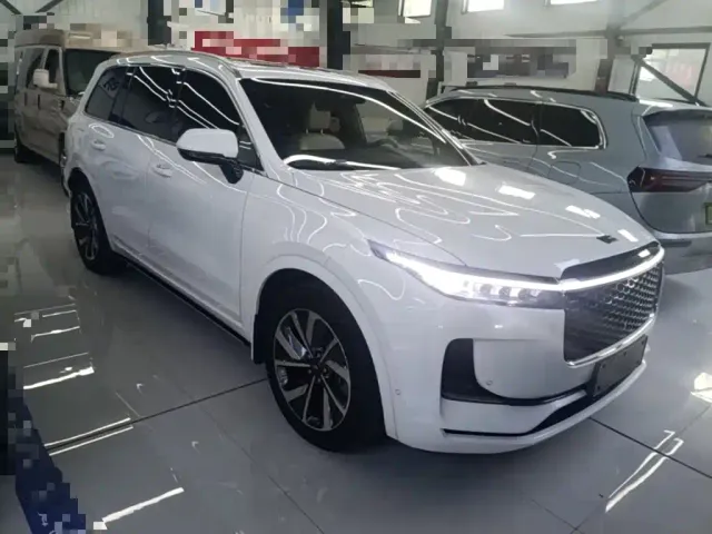 Li Auto ONE — Фото автомобиля 3