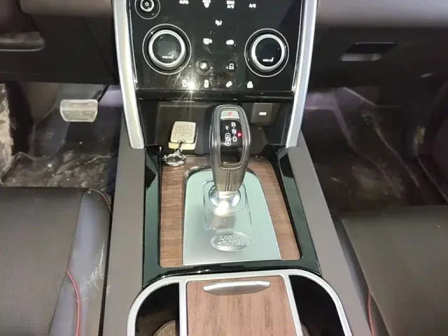 Land Rover Discovery Sport — Фото автомобиля 13