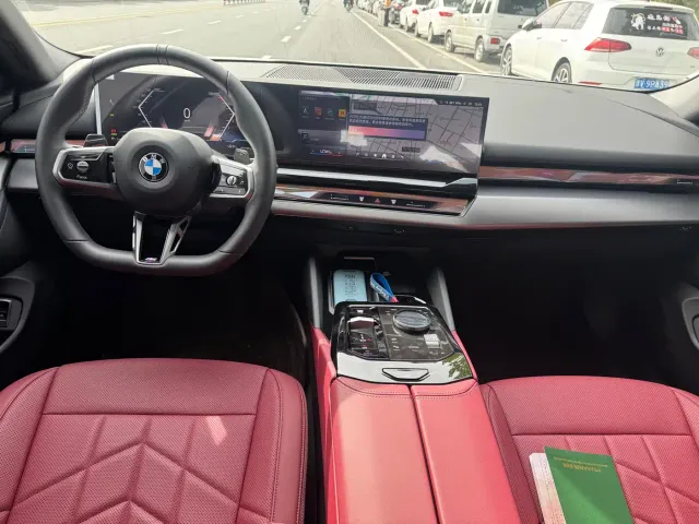 BMW 5 Series — Фото автомобиля 7
