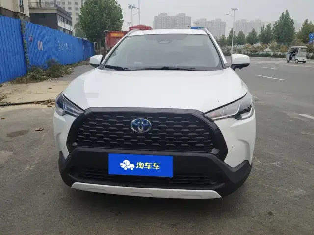 Toyota Corolla Cross — Фото автомобиля 2