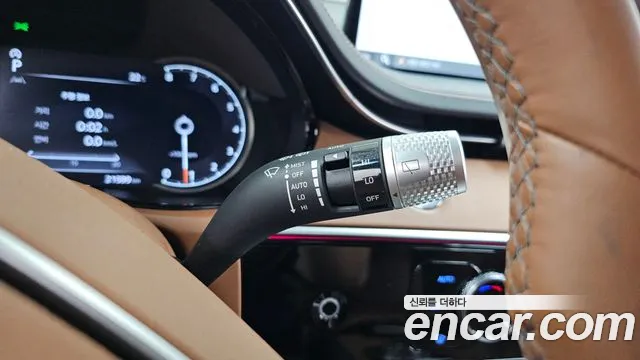 Genesis GV70 — Фото автомобиля 24
