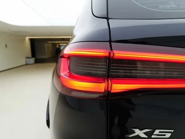 BMW X5 — Фото автомобиля 9