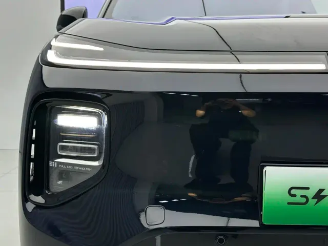 Changan Qiyuan Q07 — Фото автомобиля 4
