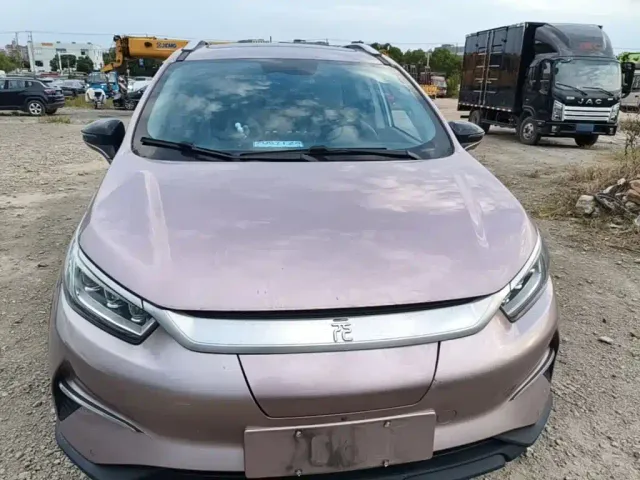 BYD Yuan Pro — Фото автомобиля 2