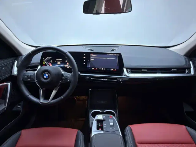 BMW X1 — Фото автомобиля 12