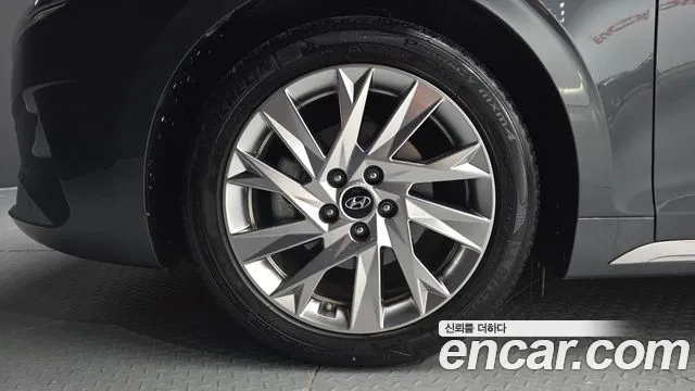 Hyundai Grandeur (New) Hybrid — Фото автомобиля 5