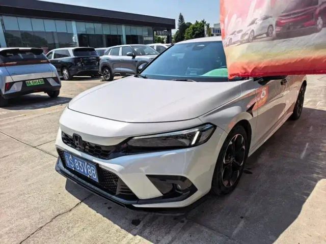 Honda Civic — Фото автомобиля 3