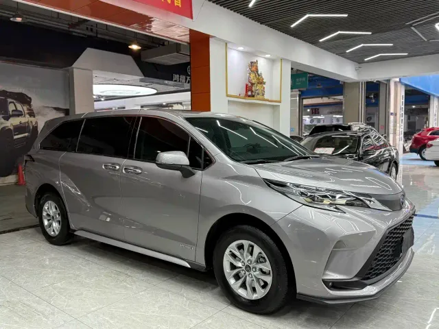 Toyota Granvia — Фото автомобиля 2