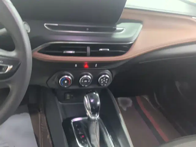 Buick Verano — Фото автомобиля 5