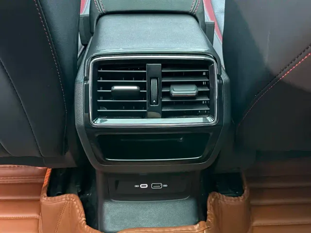 Skoda Karoq — Фото автомобиля 15