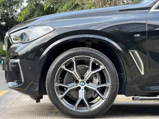 BMW X5 — Фото автомобиля 10