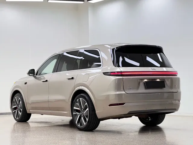 Li Auto L9 — Фото автомобиля 5