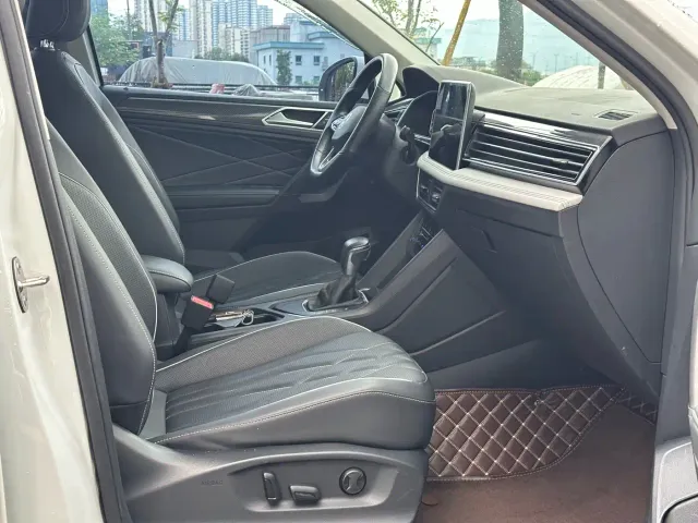 Volkswagen Tiguan L — Фото автомобиля 8