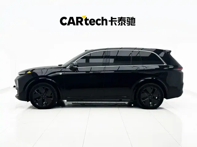 Li Auto L8 — Фото автомобиля 4