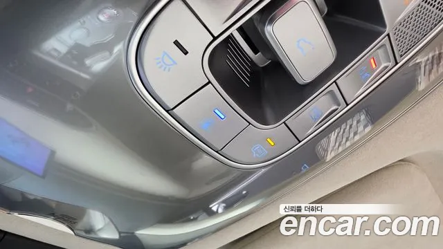 Genesis GV70 — Фото автомобиля 16