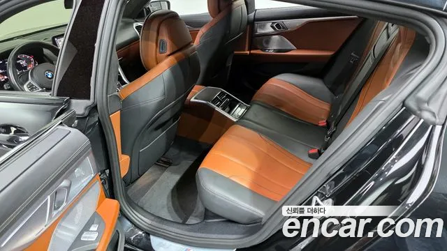 BMW 8-Series — Фото автомобиля 11