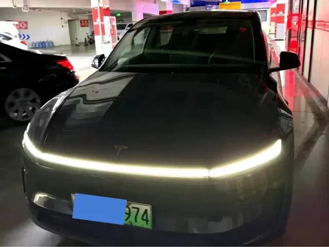 Фотография автомобиля — Tesla Model Y