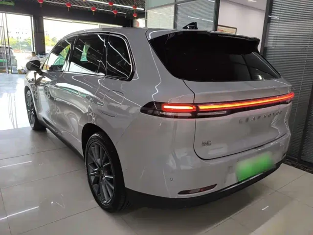 Leapmotor C10 — Фото автомобиля 4