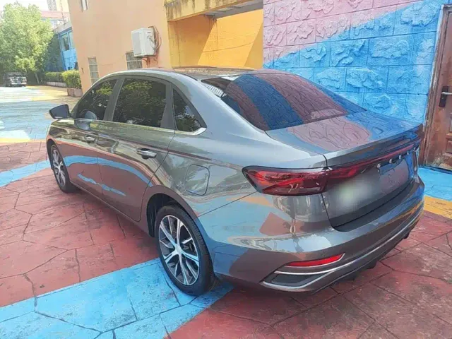 Geely Emgrand — Фото автомобиля 4