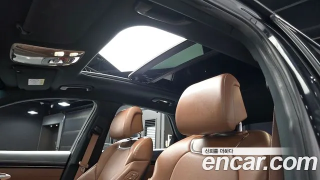 Genesis GV70 2.5T Бензин 2WD — Фото автомобиля 17