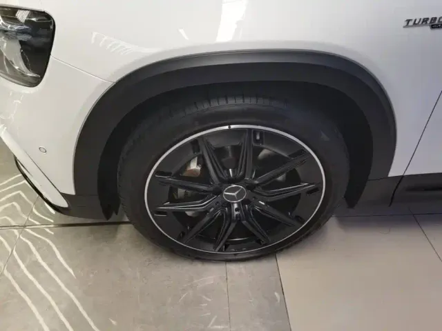 Mercedes-Benz GLB AMG — Фото автомобиля 22