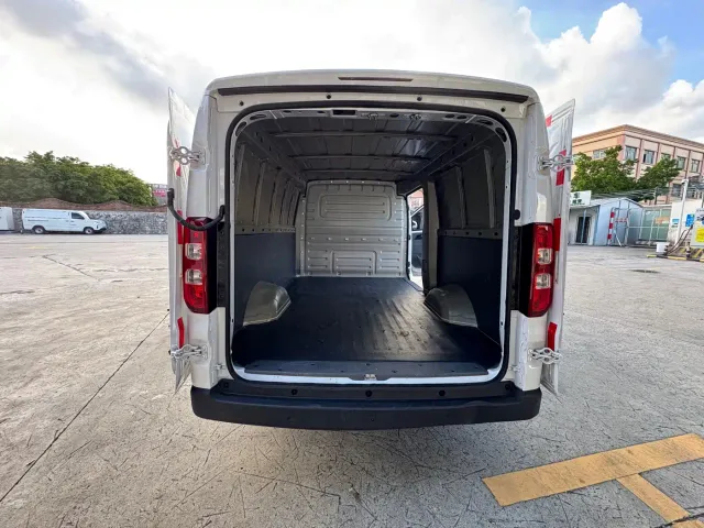 Wuling Yangguang — Фото автомобиля 20