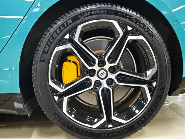 Xiaomi SU7 — Фото автомобиля 25