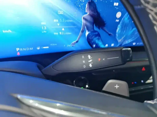 Buick Envision Plus — Фото автомобиля 13