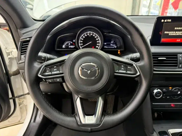 Mazda CX-4 — Фото автомобиля 11